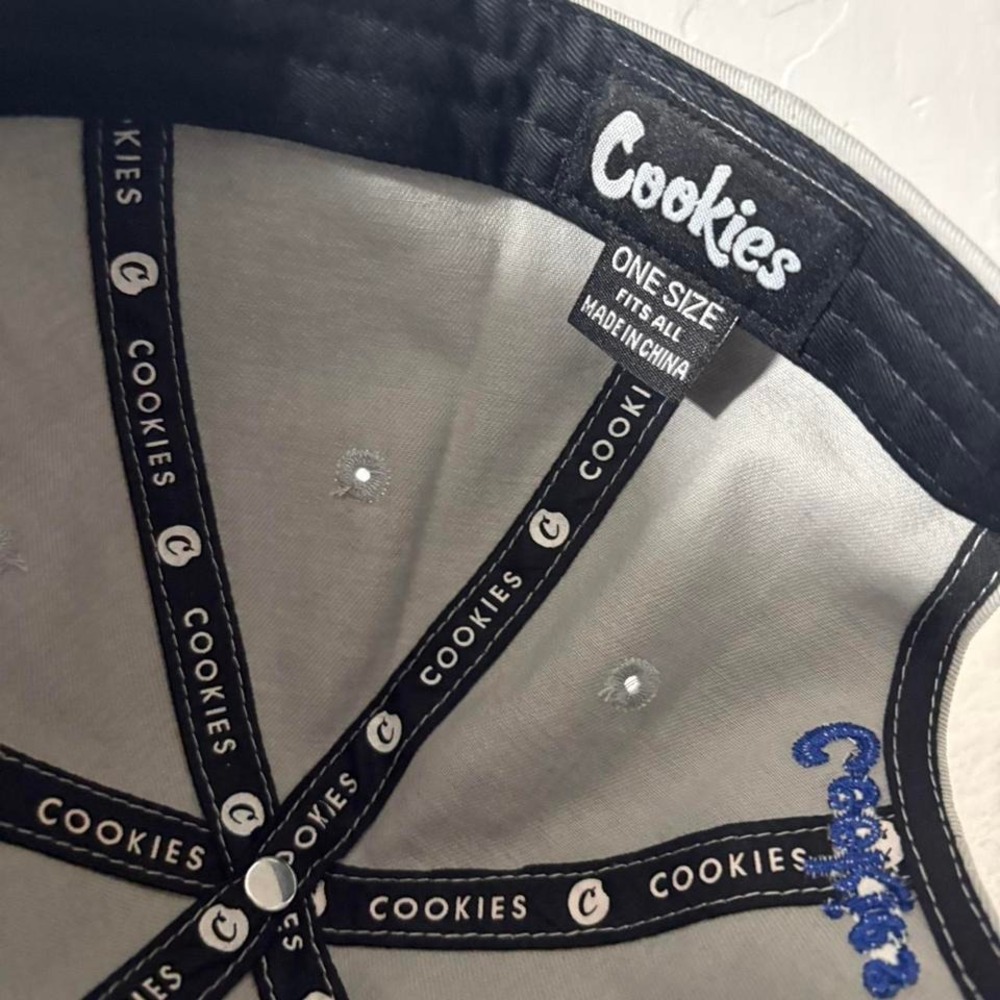Cookies Intl. Script Logo Hat – Grey - Picture 7 of 8